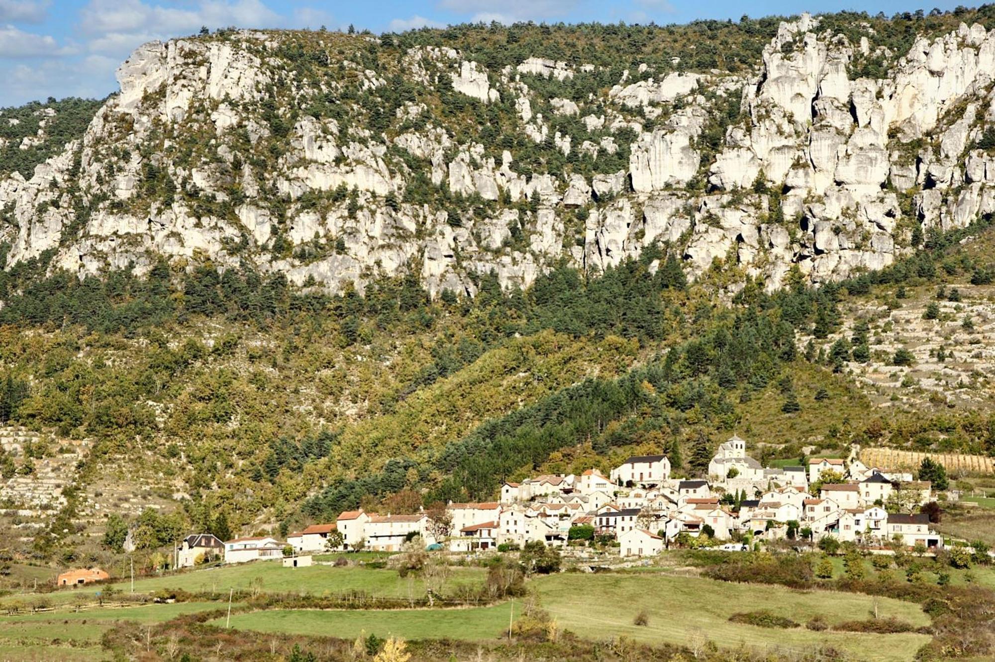 Maison Charmante Avec Vue Sur La Montagne, Mostuejouls Екстер'єр фото